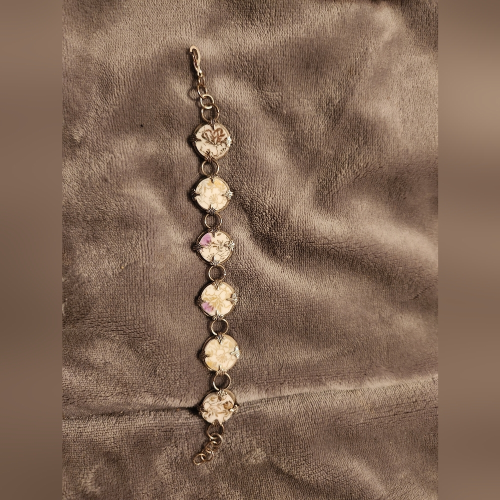 Bracelet handmade from antique teacups